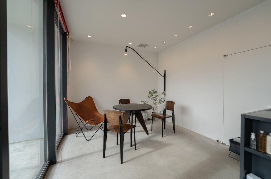 About the Salon